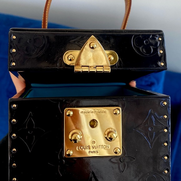 Louis Vuitton Bleecker Box Black - Picture 8 of 10